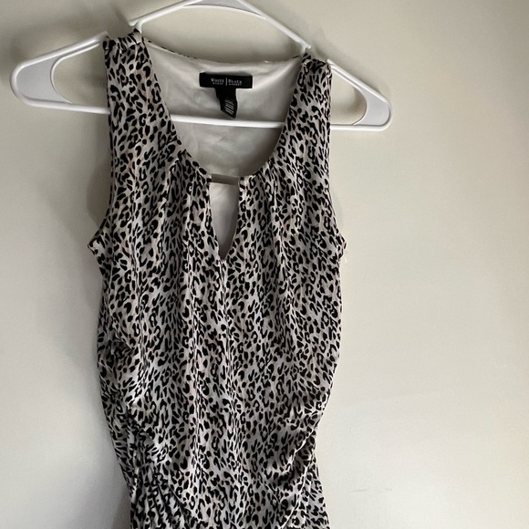 White House Black Market Black cinched waist top- size XS - Picture 1 of 3
